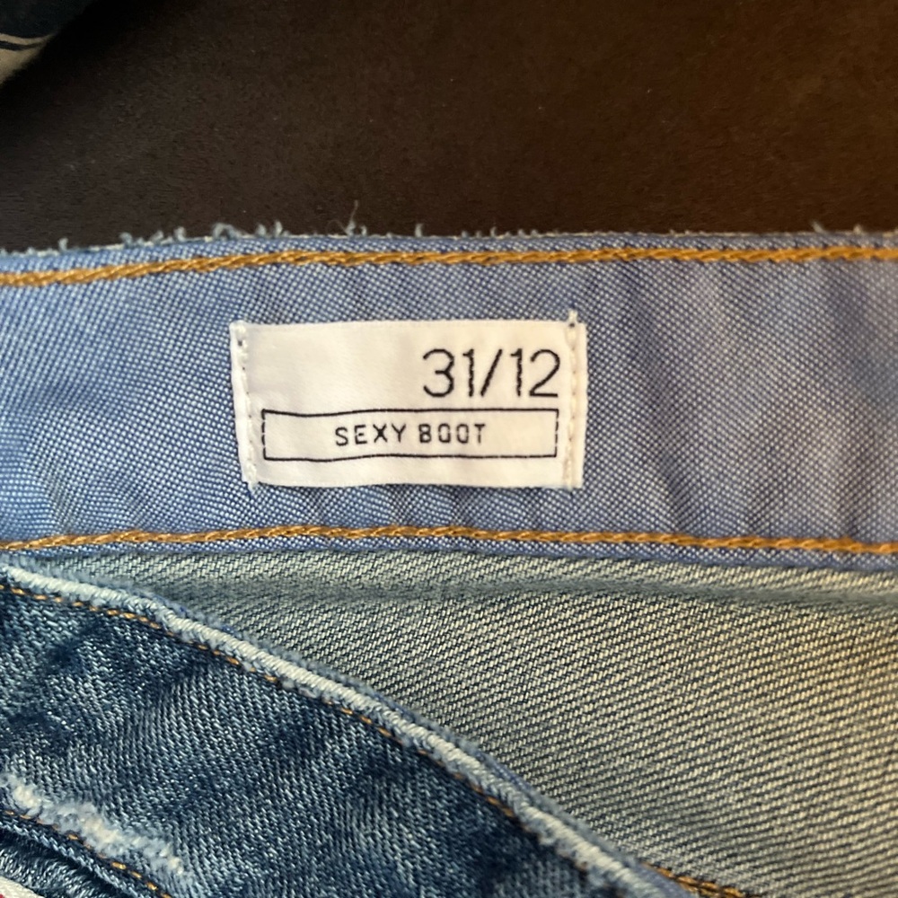 Gap 1969 jeans - distressed (see pic for rip on back near butt) - Picture 2 of 5